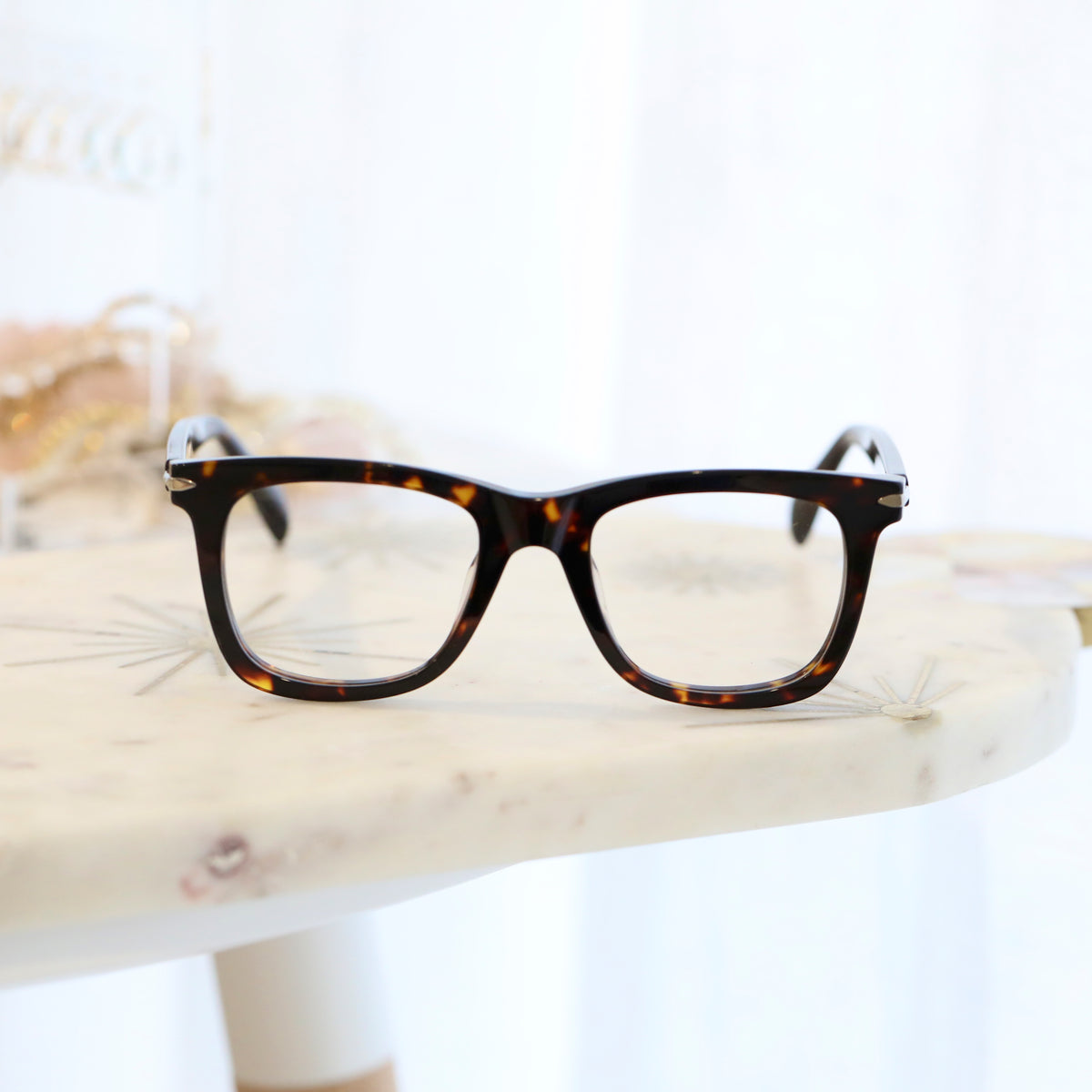 Mr & Mrs V Eyewear 'Love Life' Sequel (Tortoiseshell)