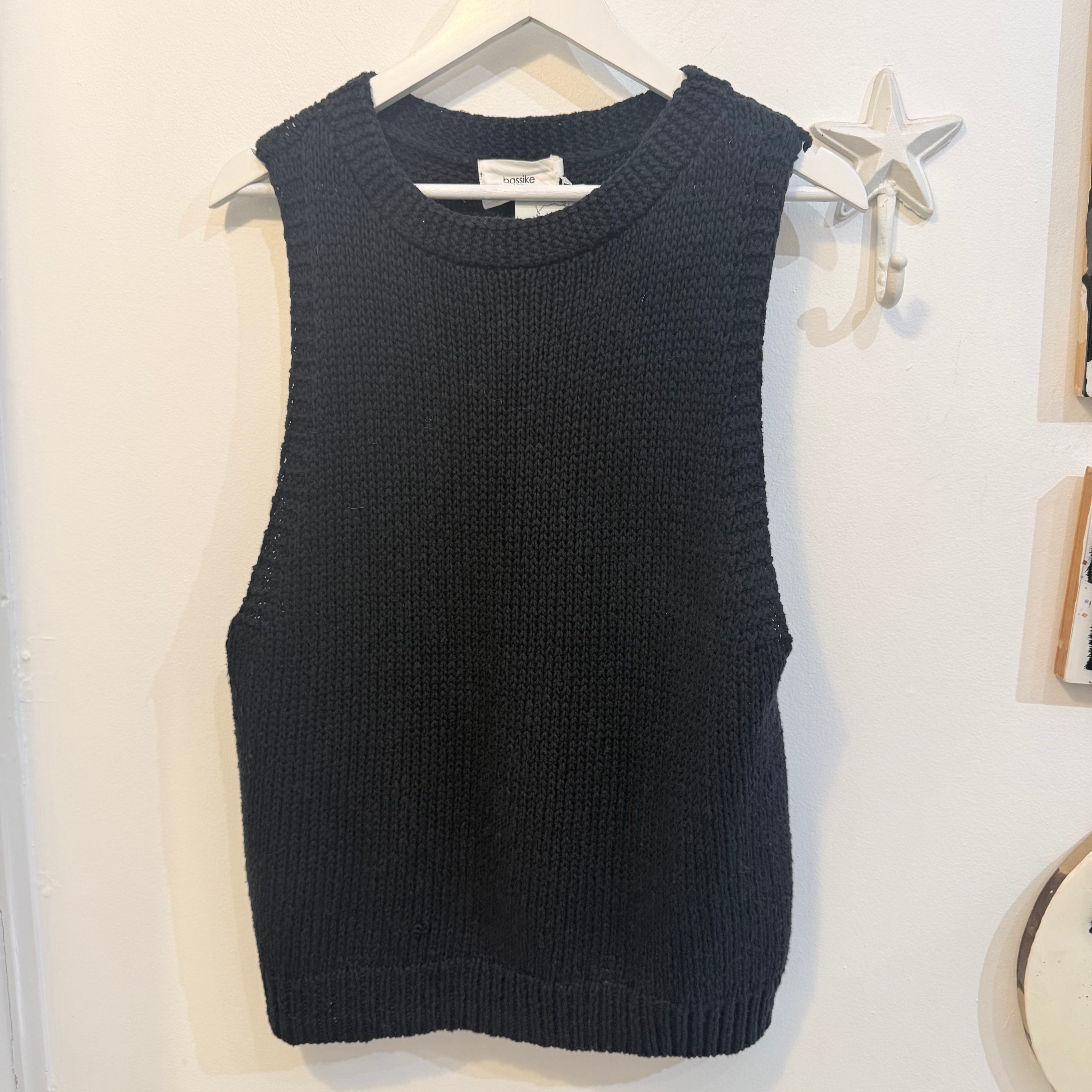 Black Sleeveless Knit Top